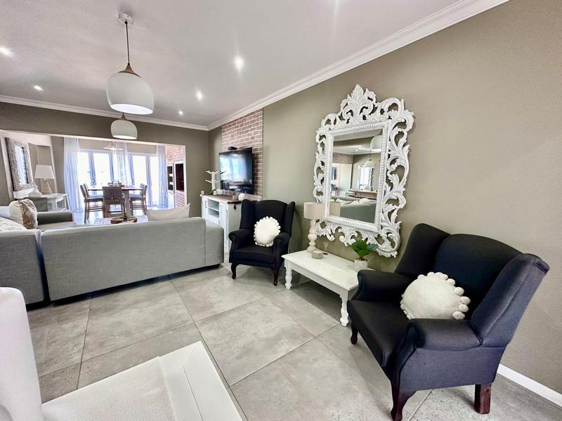 To Let 4 Bedroom Property for Rent in Pinnacle Point Golf Estate Western Cape